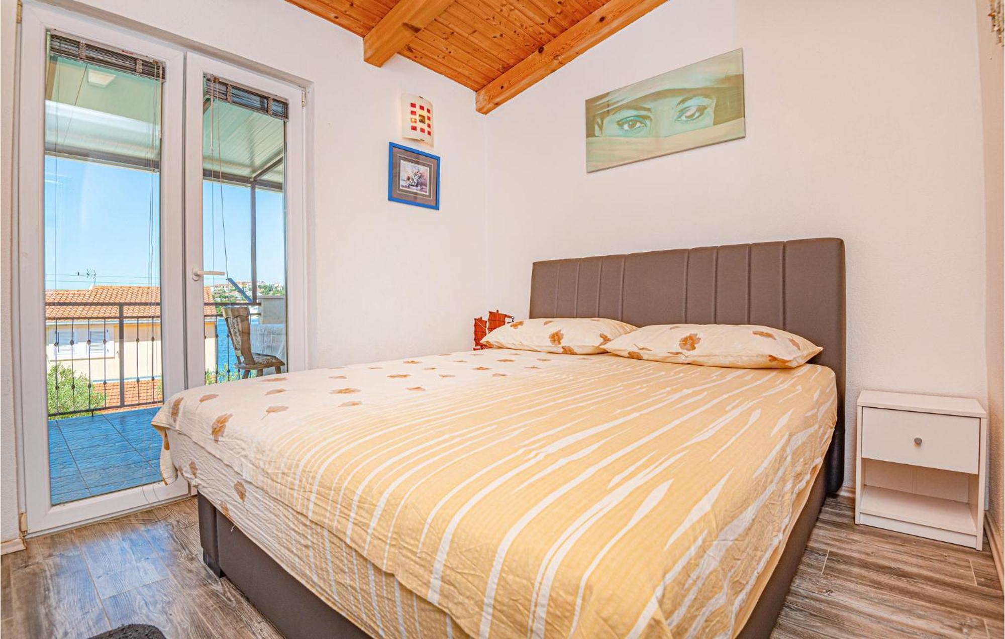 Nice Home In Zatoglav With House Sea View Podglavica Exterior foto