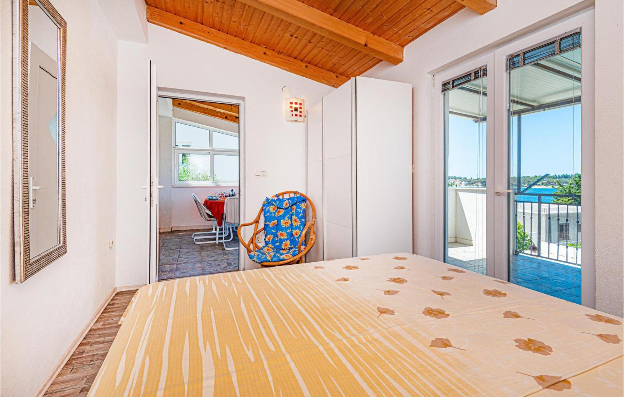 Nice Home In Zatoglav With House Sea View Podglavica Exterior foto